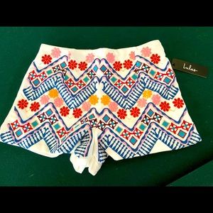 Lulu lemon fashion shorts,embroidered front